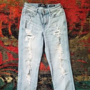Hollister high rise vintage mom jeans
